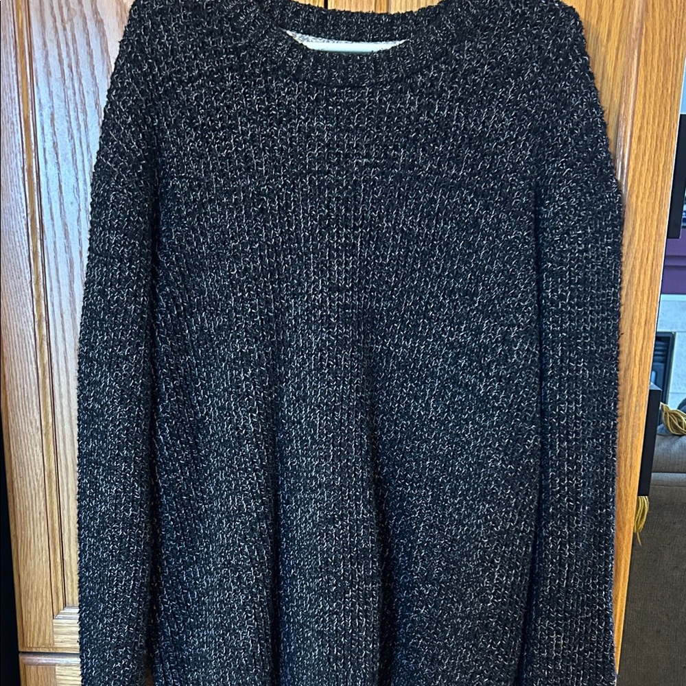 Roots Black and White Men's Sweater